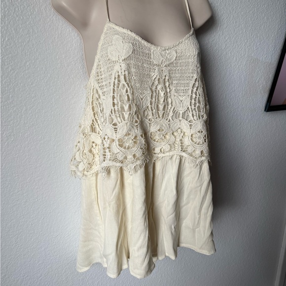 NWOT cream romper - Picture 3 of 9